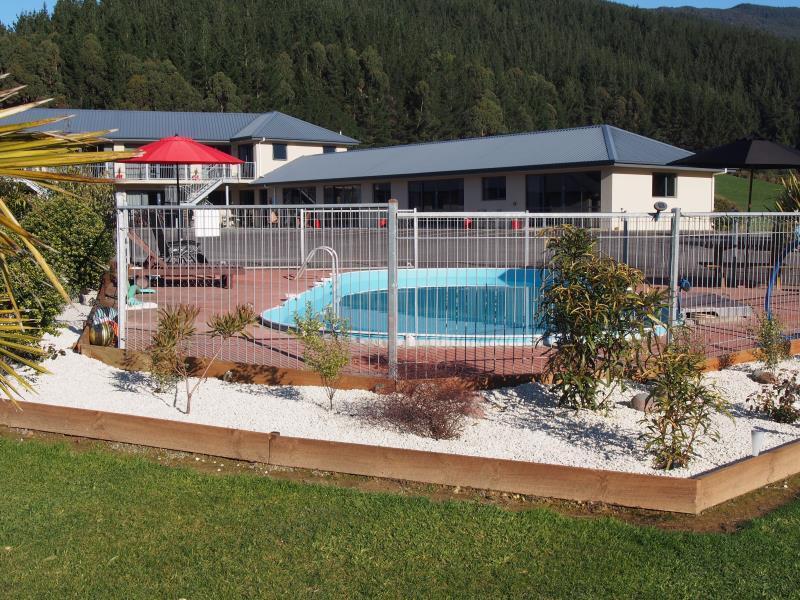 Linkwater Motel And Backpackers Exteriér fotografie