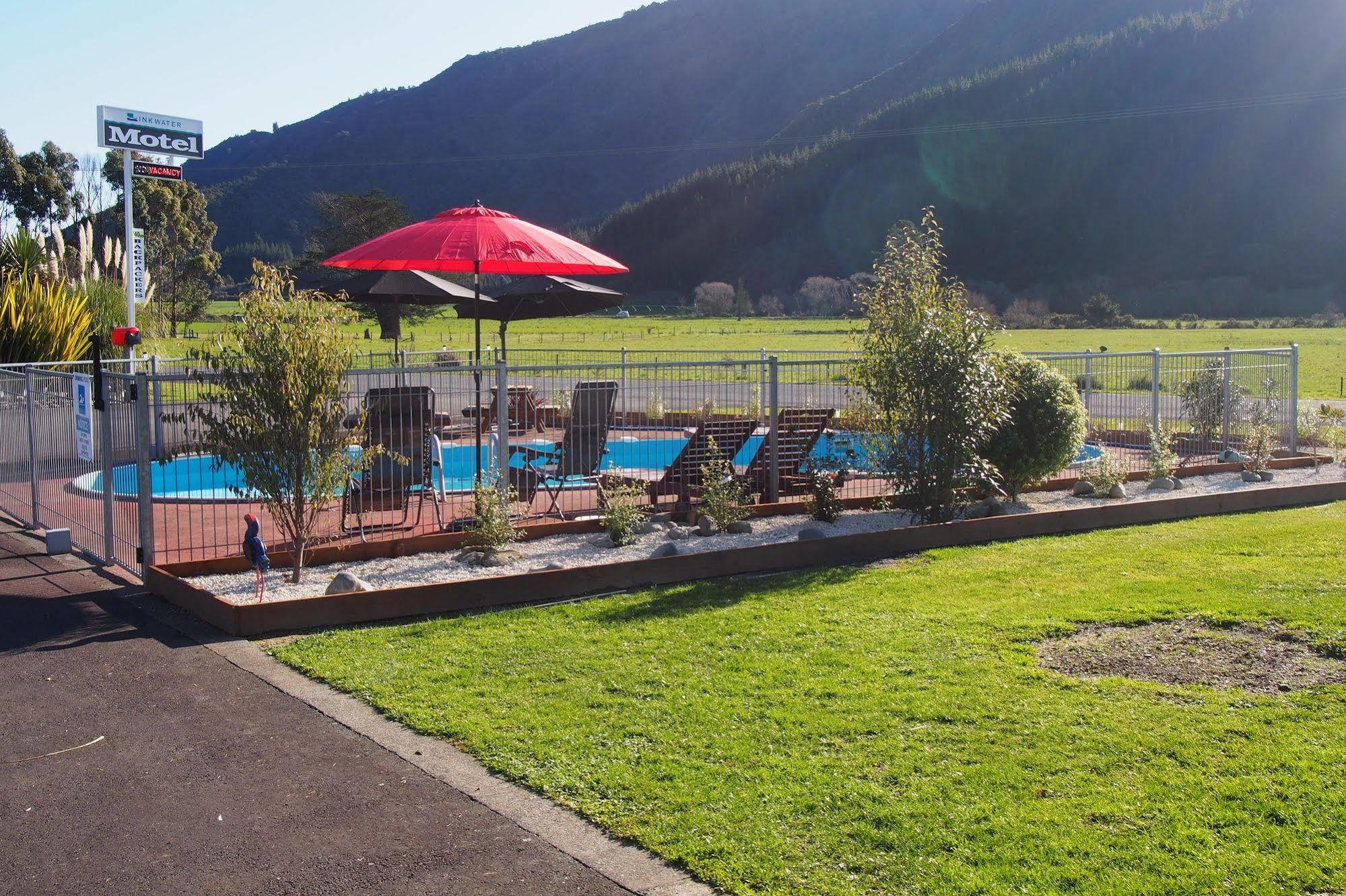 Linkwater Motel And Backpackers Exteriér fotografie