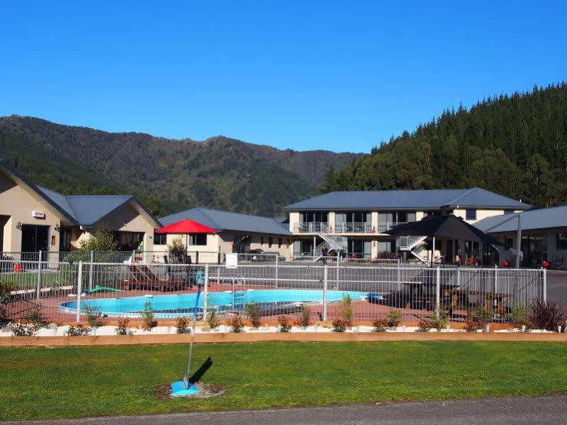 Linkwater Motel And Backpackers Exteriér fotografie